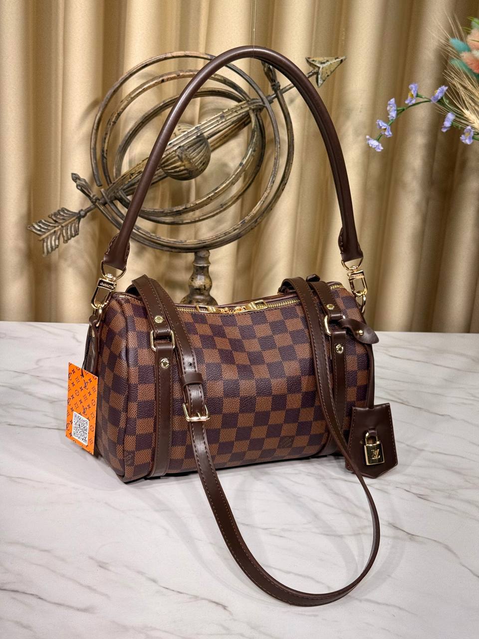 Louis Vuitton express pm damier(25cm x 17cm)