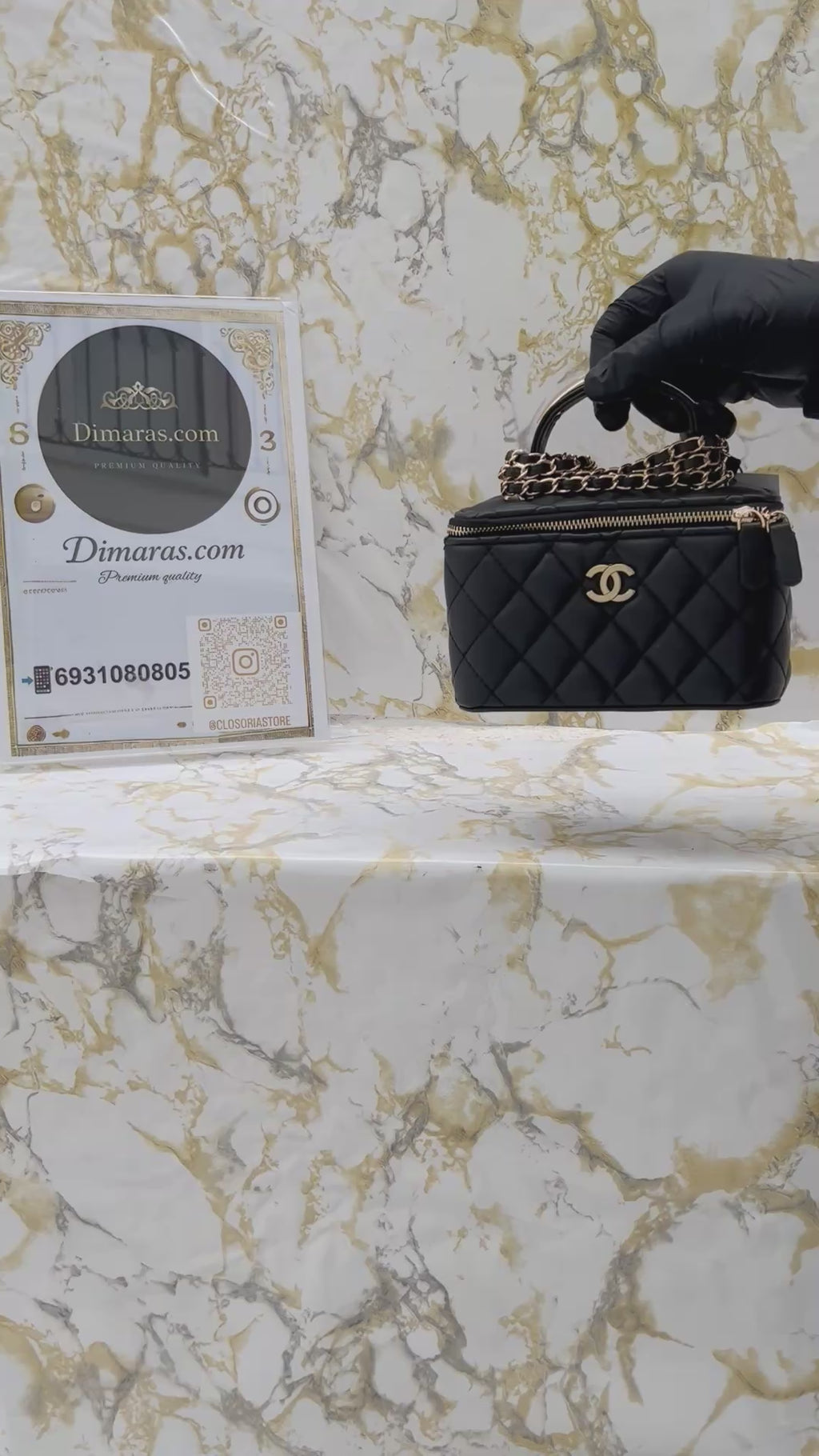 Quilted Small Lambskin Vanity Case black (16.5cm x 10cm x 8cm)