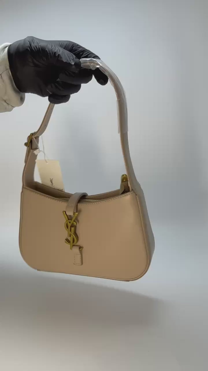 Ysl Le 5 a 7 hobo bag beige(23cm x 16cm)