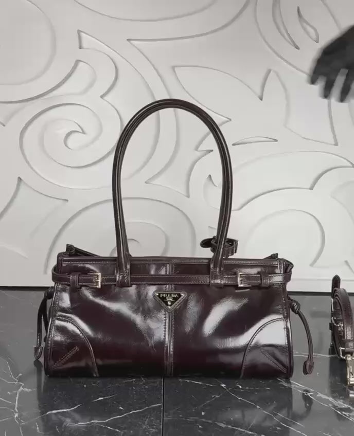 Prada Bonnie black(32cm x 15cm)