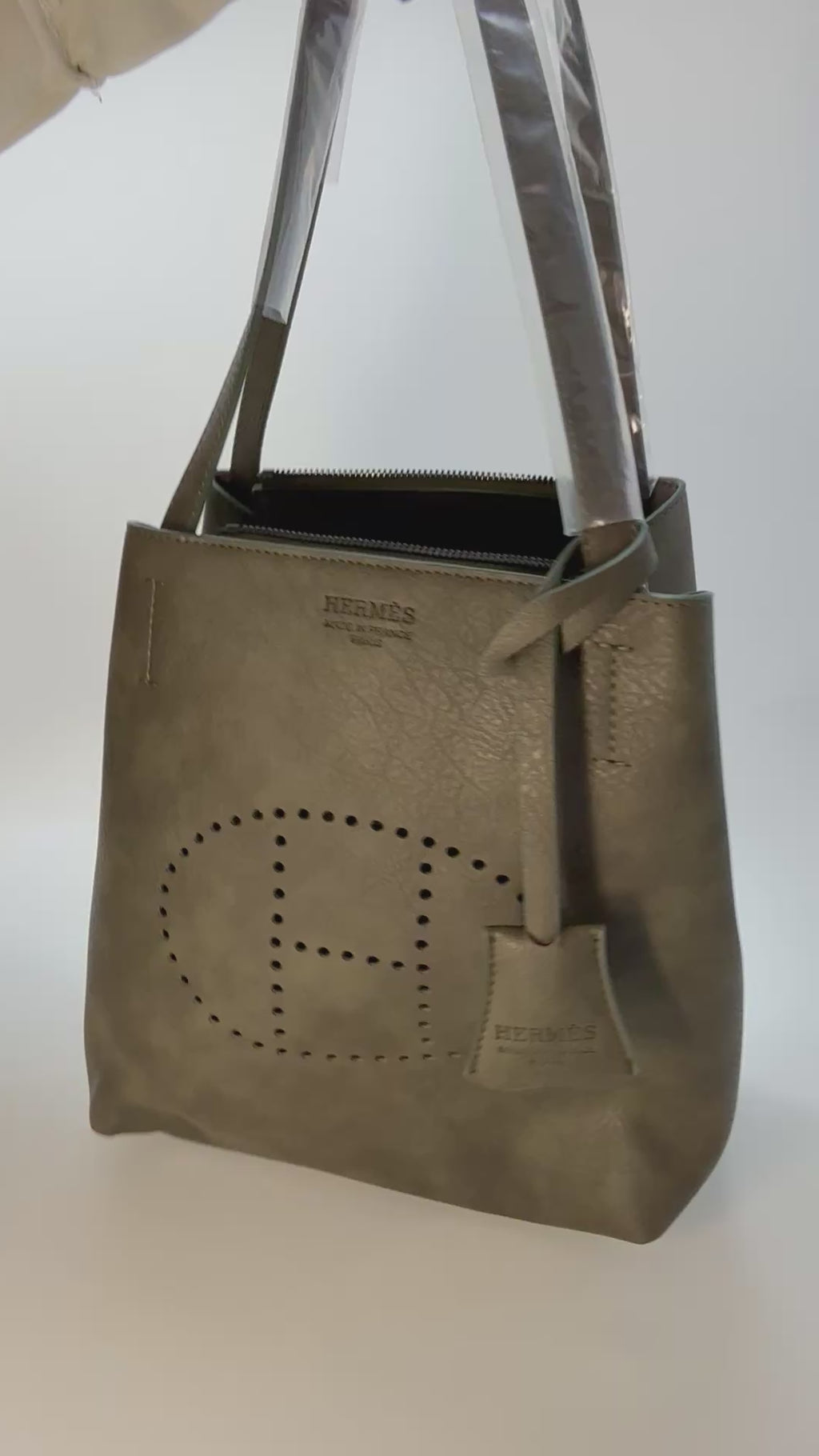 HERMES SHOULDER BAG KHAKI OIL (30cm x 27cm)