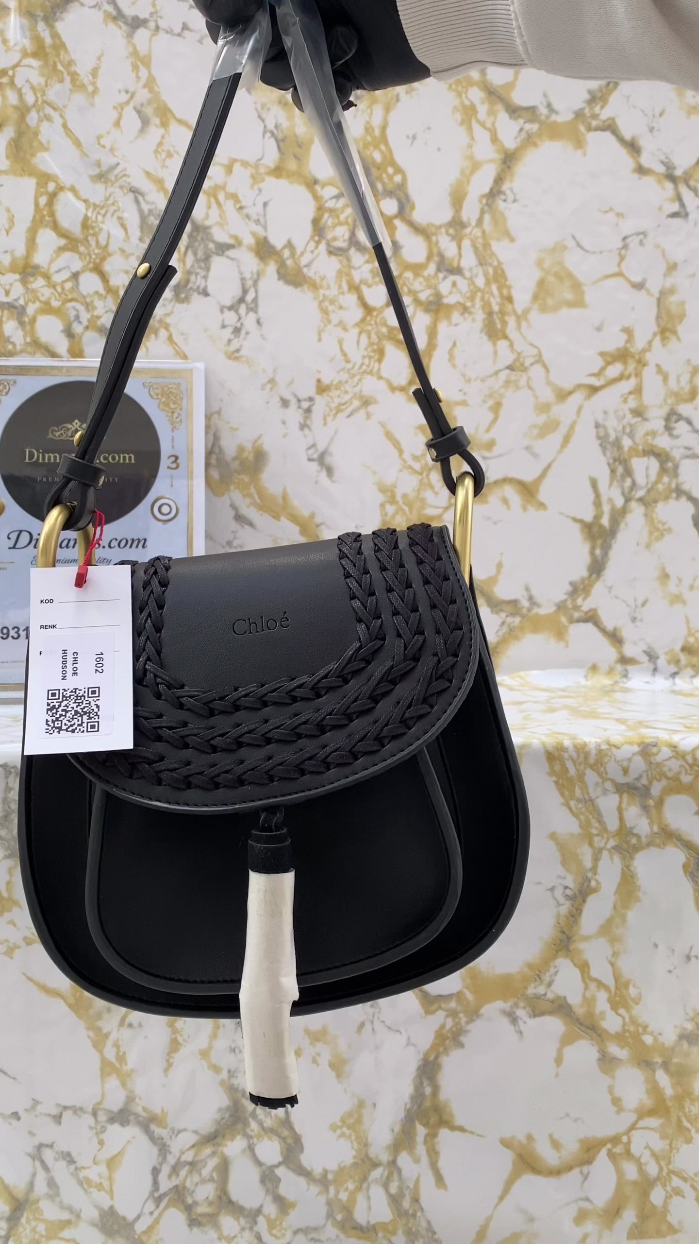 Chloe Hudson black(22.5cm x 22cm)