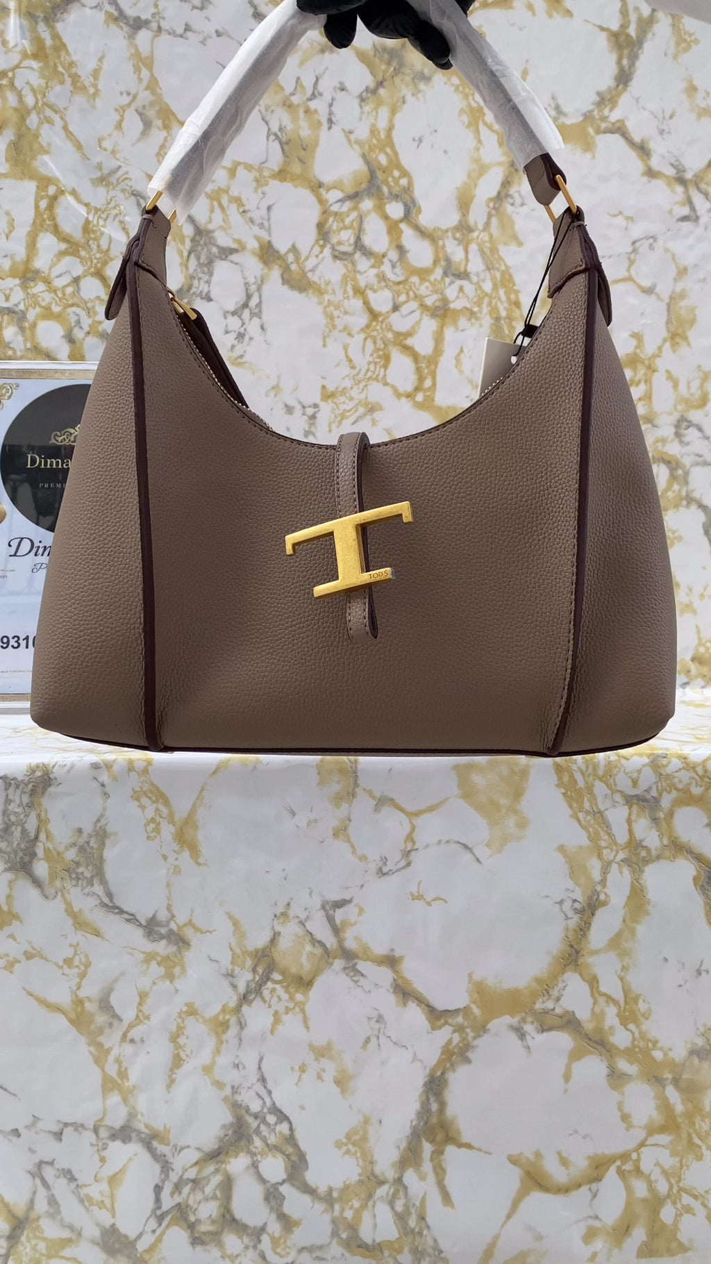 Tod’s shoulder beige (31cm x 26cm)