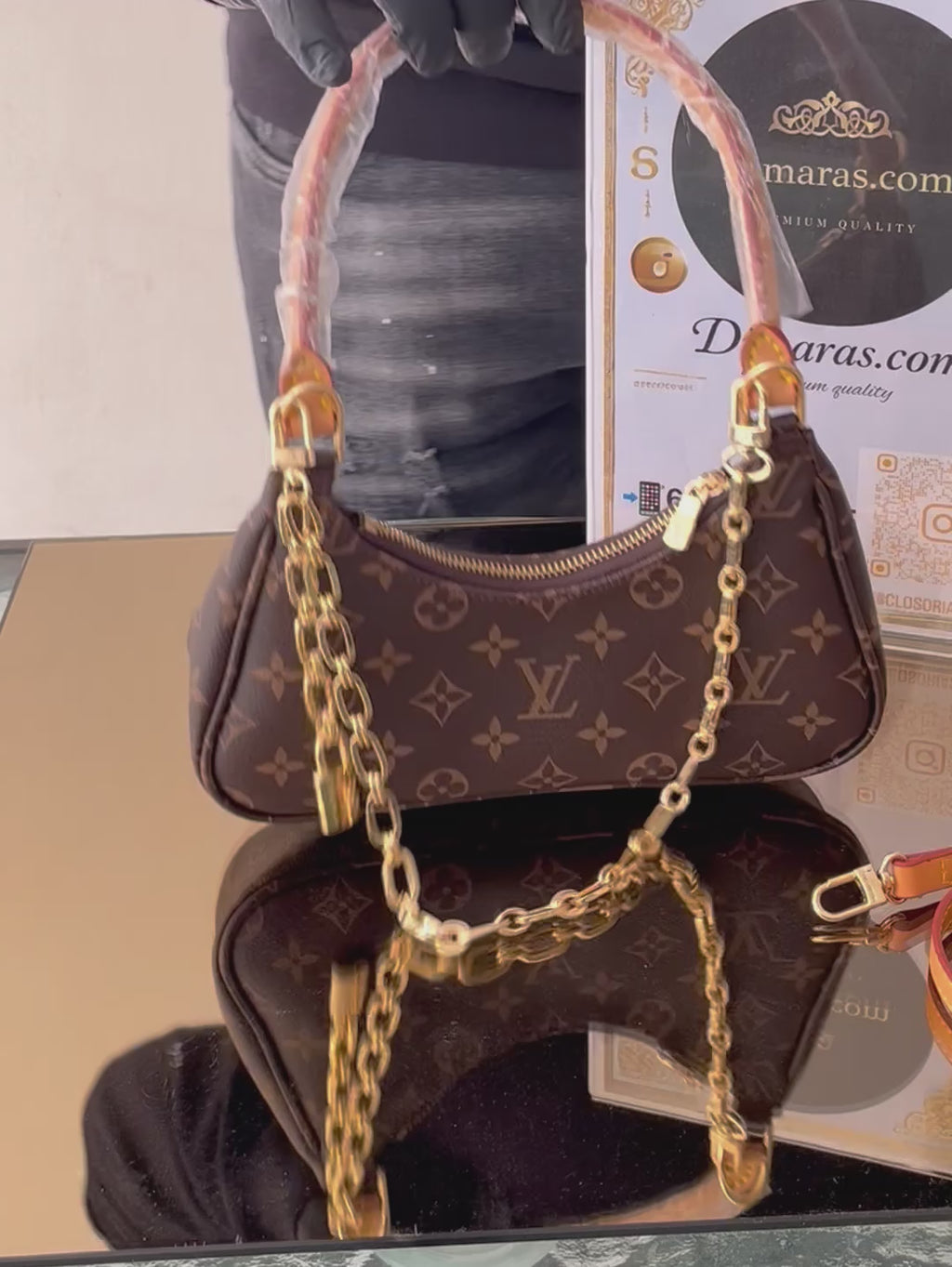 Louis Vuitton catchy pm (24cm x 10 cm)