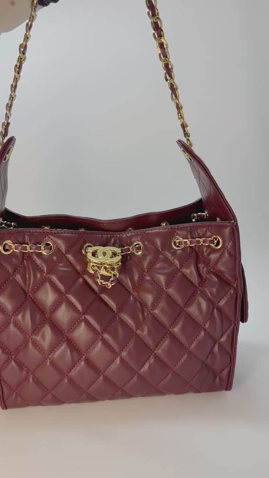 Chanel 25 bordeuax (33cm x 33cm)