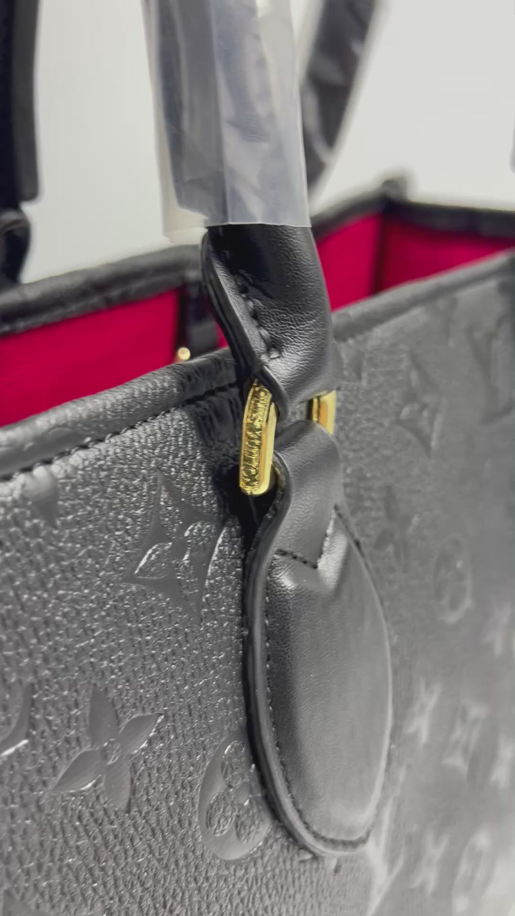 LV ONTHEGO BLACK MONOGRAM (34cm x 27cm)